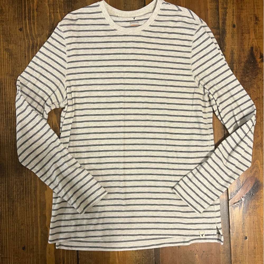 Men’s AEO tee